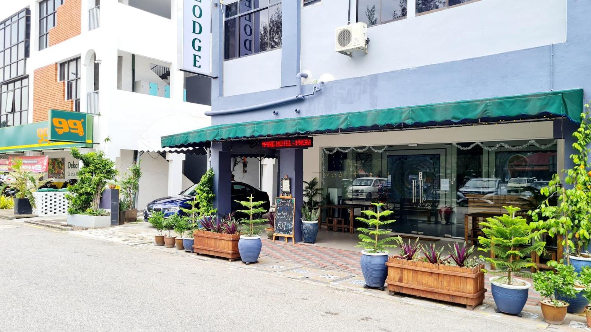 Pine Lodge By Evr Previously Yss Indrawasih Perai Eksteriør billede