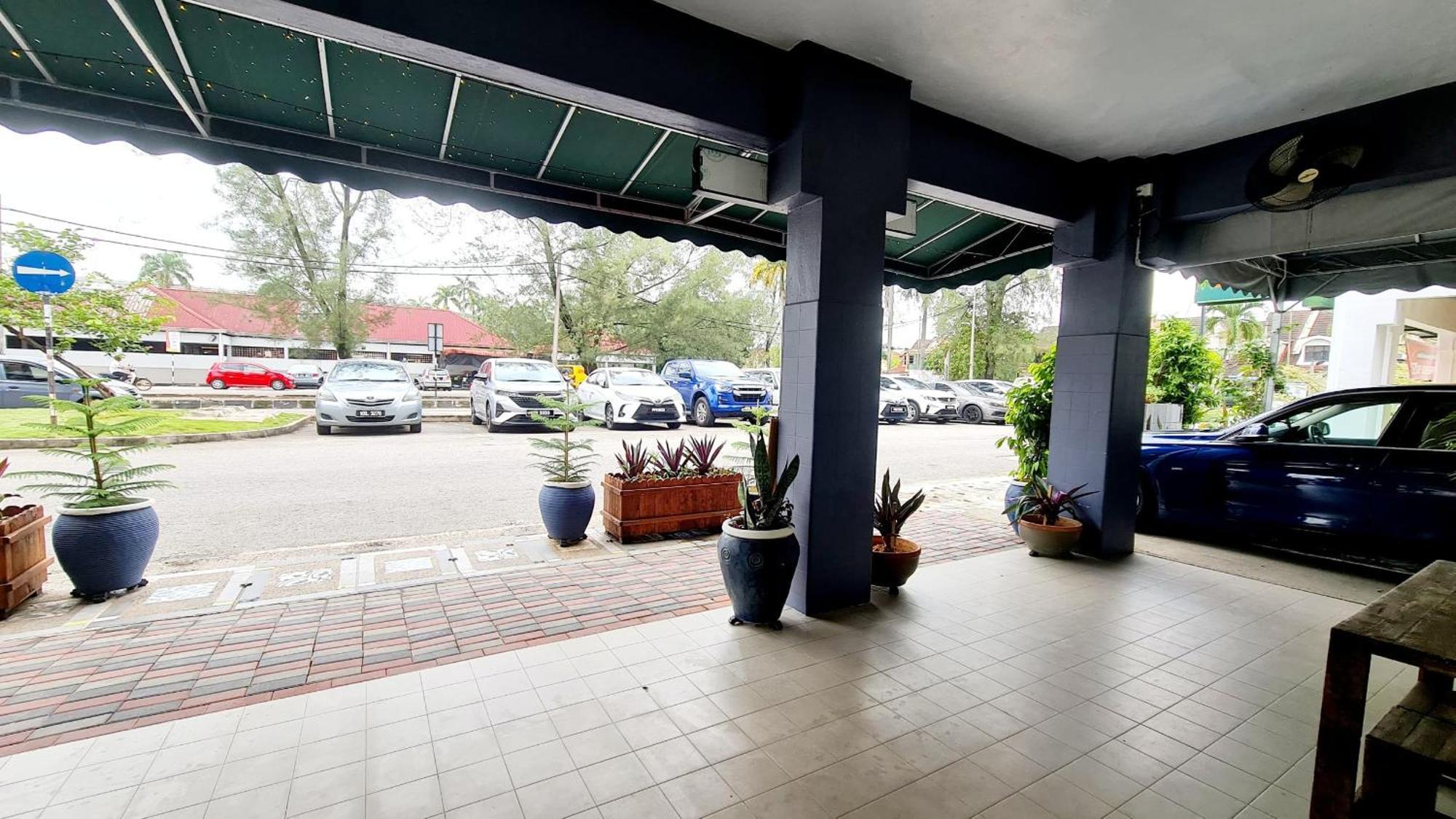 Pine Lodge By Evr Previously Yss Indrawasih Perai Eksteriør billede